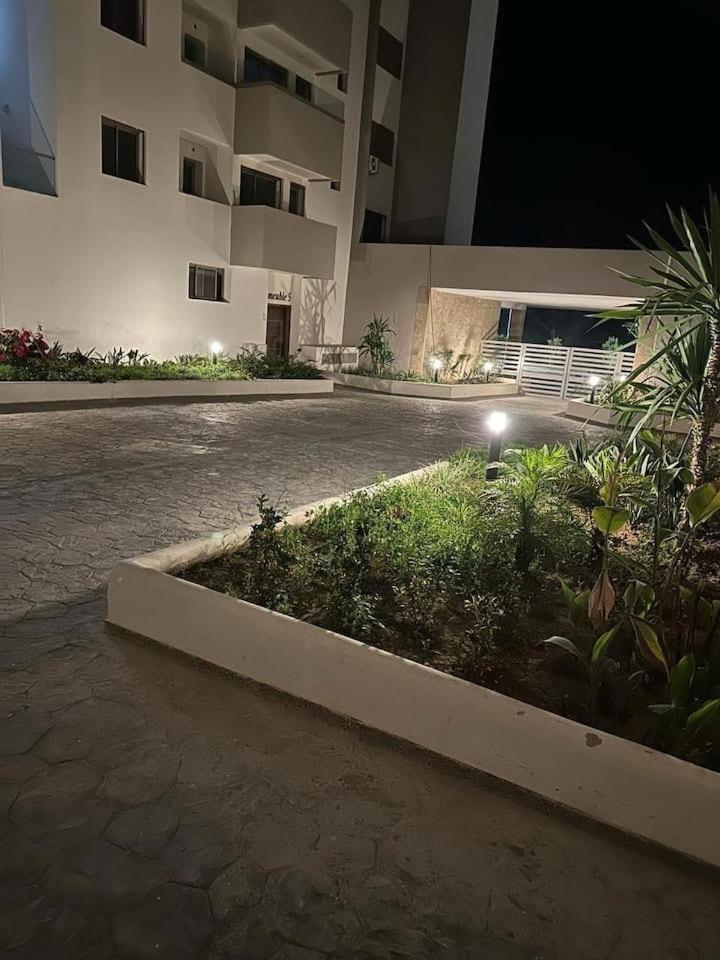 Apartamento De Luxe Vue Avec Climatisation ! A 5 Minutes A Pied De La ! A Environ 6 Minutes En Voiture Du Centre D'agadir Et A 10 Minutes En Voiture De Taghazout ! *